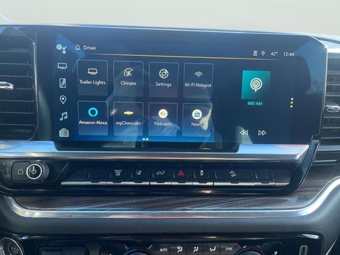 Used 2024 Chevrolet Silverado 2500 LT image 25