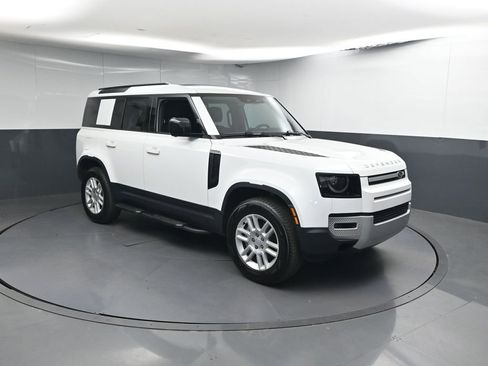 Used 2025 Land Rover Defender 110 S AWD/4WD image 25
