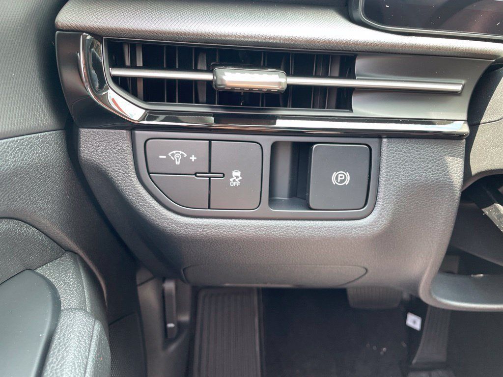 New 2026 Kia Sportage LX w/ LX Convenience Package AWD/4WD image 24