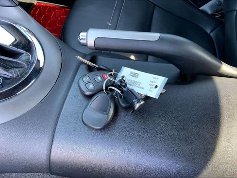 Used 2007 Pontiac Solstice Convertible w/ Premium Package RWD image 12