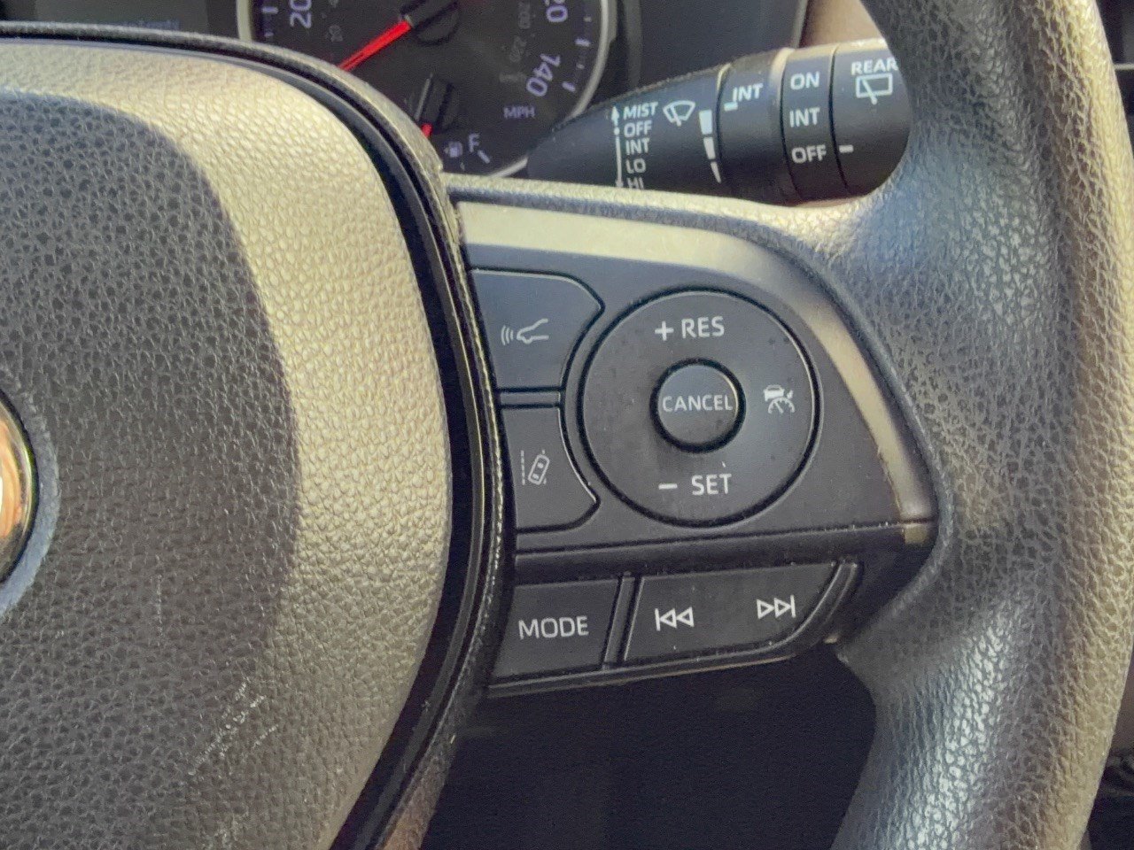 Used 2019 Toyota RAV4 XLE w/ Convenience Package FWD image 19