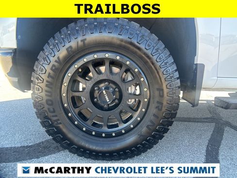 Used 2019 Chevrolet Silverado 1500 LT Trail Boss image 17