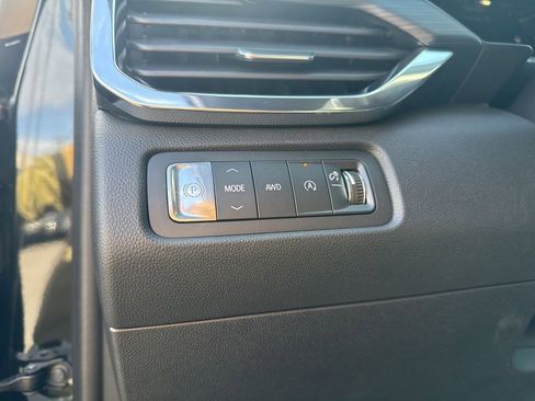 New 2025 GMC Acadia Elevation image 23