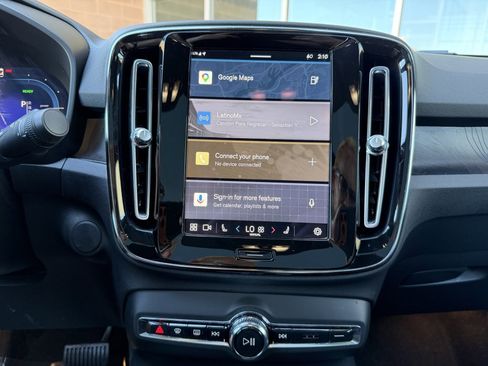 Used 2023 Volvo C40 P8 Recharge Plus w/ Protection Package Premier image 18