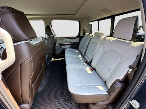 New 2026 RAM 1500 Laramie AWD/4WD image 18