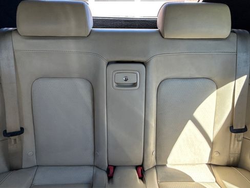 Used 2009 Volkswagen Beetle S image 18