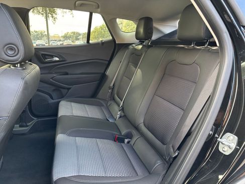 Used 2025 Chevrolet Trax LT image 20