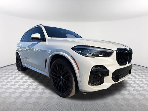 Used 2023 BMW X5 xDrive40i w/ M Sport Package AWD/4WD image 3