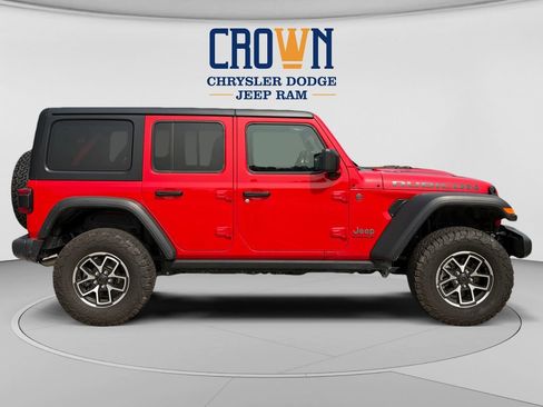 Used 2026 Jeep Wrangler Unlimited Rubicon AWD/4WD image 2