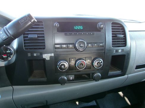 Used 2012 Chevrolet Silverado 2500 W/T image 17