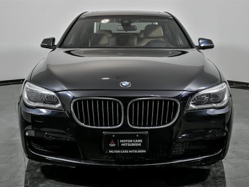 Used 2015 BMW 750i xDrive image 4