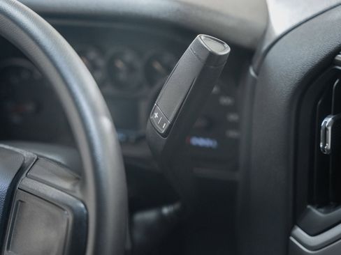 Used 2025 Chevrolet Silverado 1500 Custom Trail Boss w/ Dark Appearance Package AWD/4WD image 33