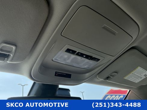 Used 2022 Chevrolet Colorado LT w/ Fleet Safety Package RWD image 26