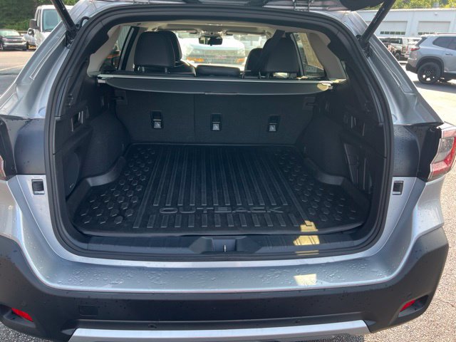 Used 2024 Subaru Outback Touring AWD/4WD image 38