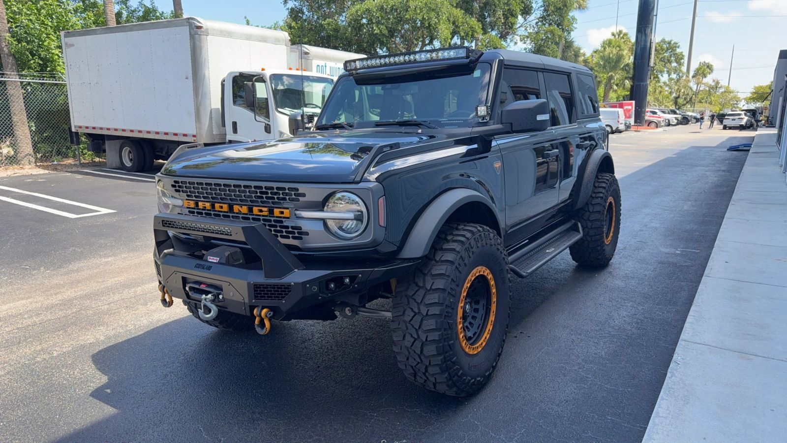 Used 2022 Ford Bronco Badlands AWD/4WD image 3