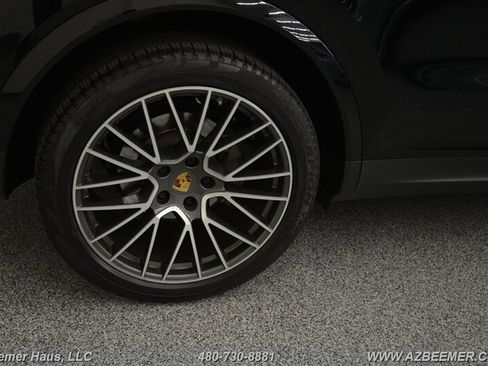 Used 2021 Porsche Cayenne S image 42