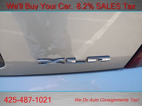Used 2005 Cadillac XLR RWD image 32