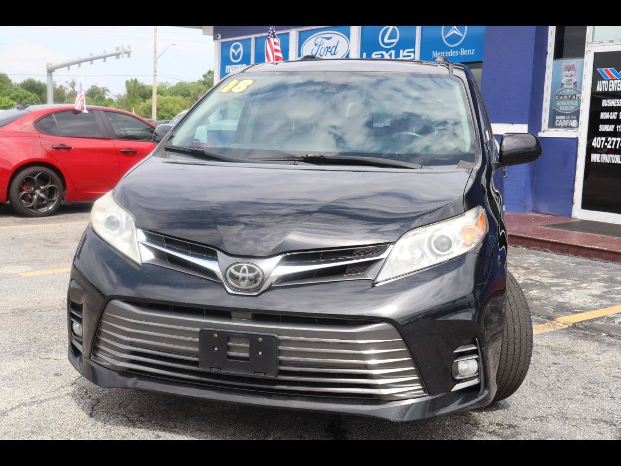 Used 2018 Toyota Sienna XLE w/ XLE Navigation Package AWD/4WD image 3