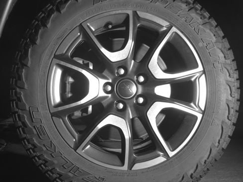 Used 2025 Jeep Compass Trailhawk image 12