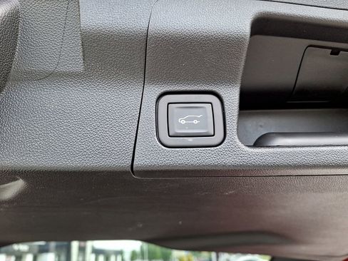 Used 2021 GMC Acadia SLE w/ Driver Convenience Package AWD/4WD image 30