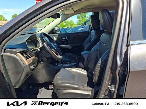 Used 2018 Jeep Cherokee Limited AWD/4WD image 15