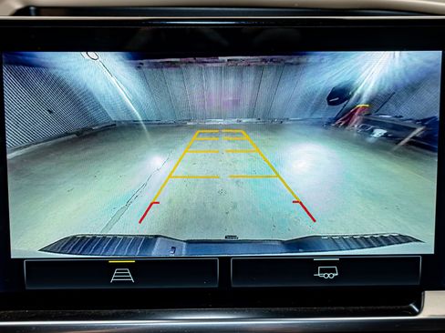 Used 2024 Chevrolet Silverado 3500 LT w/ Convenience Package image 23