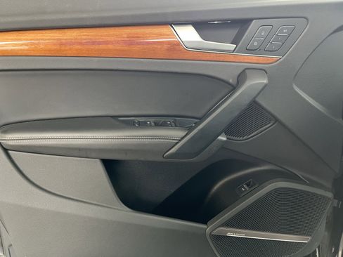 Used 2021 Audi Q5 Premium Plus AWD/4WD image 14