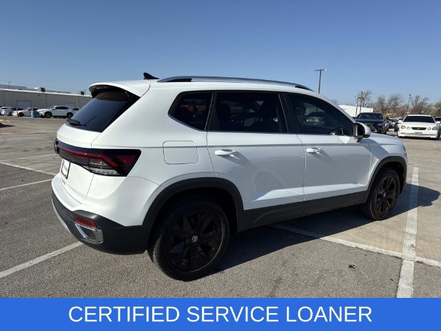 Certified 2026 Volkswagen Taos SE FWD image 2