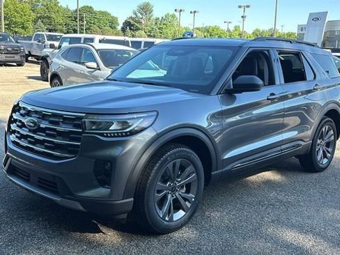 New 2026 Ford Explorer Active w/ Active Comfort Package AWD/4WD image 2