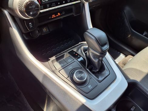 Certified 2025 Toyota RAV4 XLE AWD/4WD image 25
