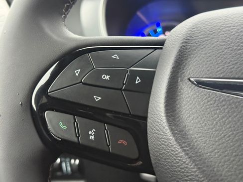 Used 2024 Chrysler Pacifica Hybrid S Appearance Pkg image 23