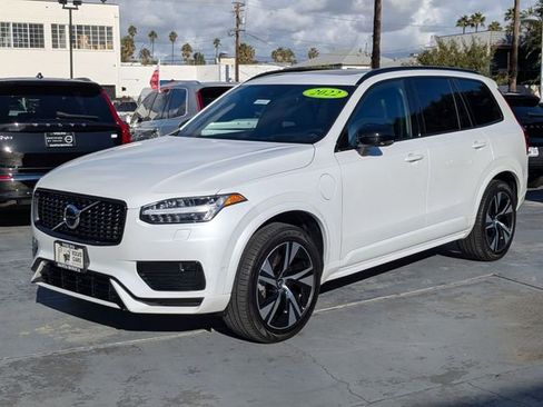 Used 2022 Volvo XC90 T8 R-Design w/ Advanced Package image 7