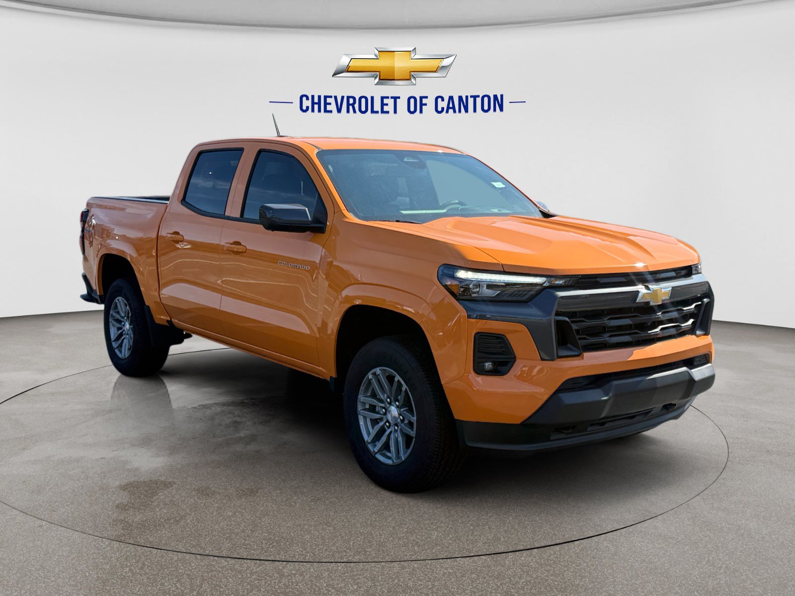 Used 2026 Chevrolet Colorado LT w/ LT Convenience Package AWD/4WD image 3