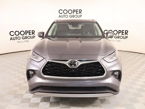 Used 2023 Toyota Highlander Platinum AWD/4WD image 9