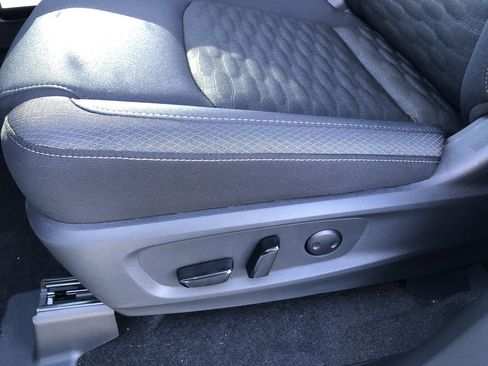 New 2025 Nissan Pathfinder SV w/ SV Premium Package image 24