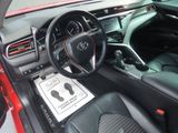 Used 2019 Toyota Camry SE image 4