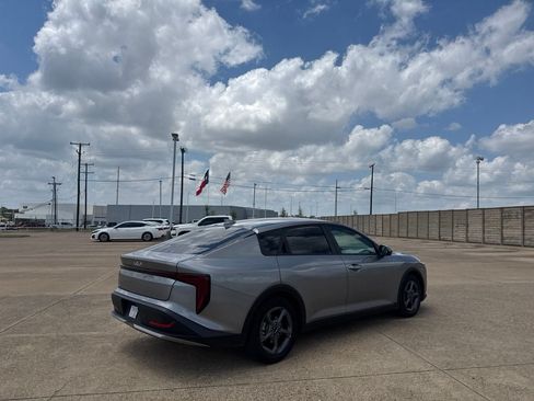 Used 2025 Kia K4 FWD image 21