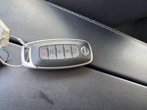 Used 2026 Nissan Rogue SV FWD image 21