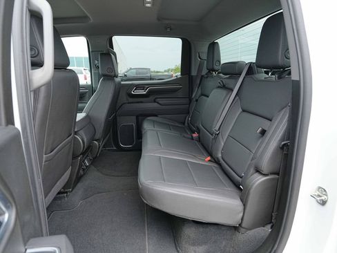 Used 2025 GMC Sierra 1500 SLT AWD/4WD image 19