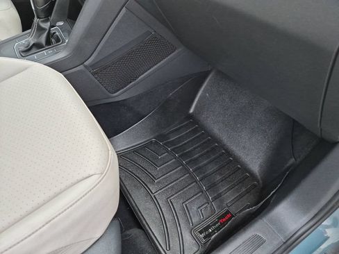 Used 2021 Volkswagen Tiguan SE FWD image 39