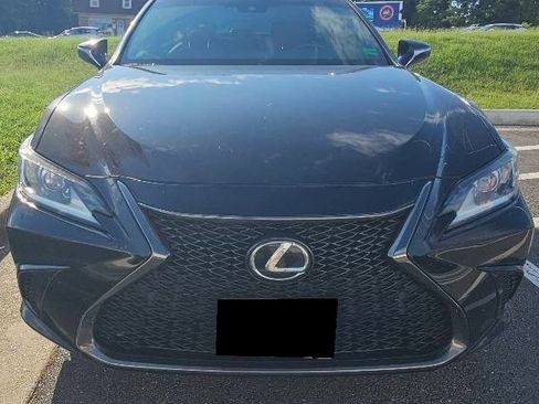 Used 2021 Lexus ES 350 F Sport w/ Accessory Package FWD image 2