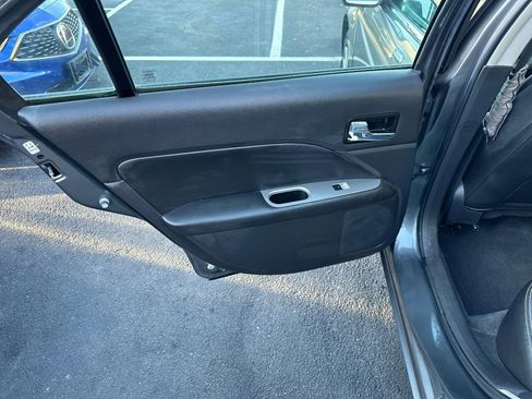 Used 2010 Ford Fusion SEL image 21