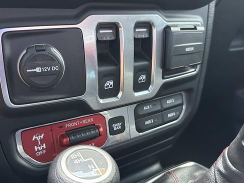 Used 2020 Jeep Wrangler Rubicon AWD/4WD image 17