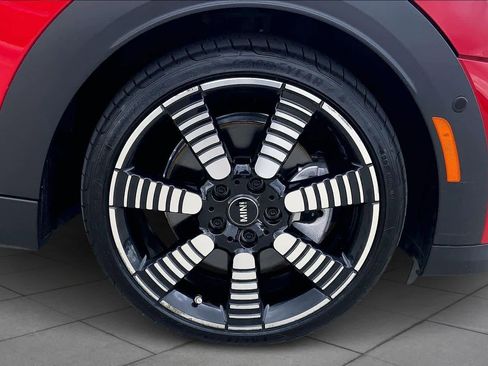 Certified 2024 MINI Cooper S image 9