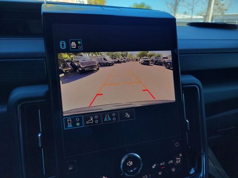 Certified 2025 GMC Yukon AT4 Ultimate image 25