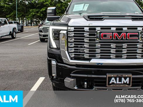 Used 2026 GMC Sierra 3500 Denali w/ Denali Reserve Package AWD/4WD image 12