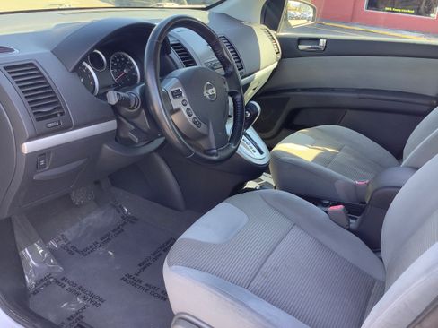 Used 2010 Nissan Sentra 2.0 S w/ Convenience Pkg FWD image 11