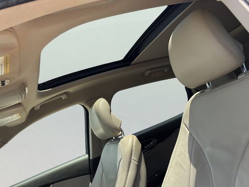 Used 2017 Lincoln MKX Reserve FWD image 24