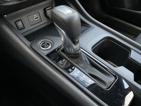 Used 2025 Nissan Sentra S image 31