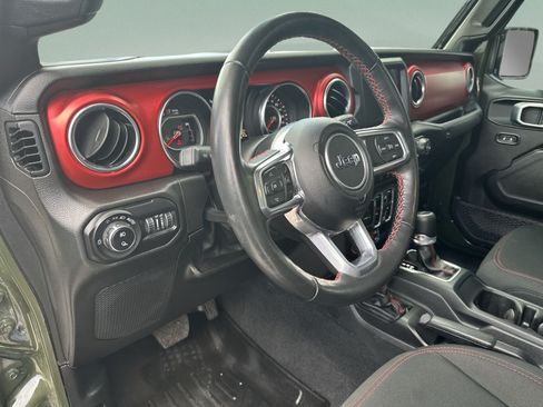 Used 2022 Jeep Gladiator Rubicon w/ Cold Weather Group AWD/4WD image 46